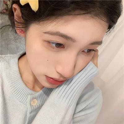 两个人一双手